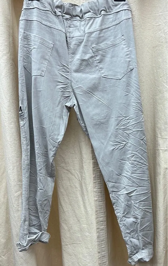 Dis Moi Italian One Size Jogger Pants in Lt Grey and Lt Green with Stars feel pants G525