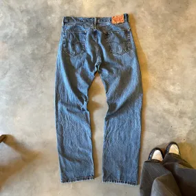 Vintage Levi's 505 Light/ Mid Wash 34" 32"